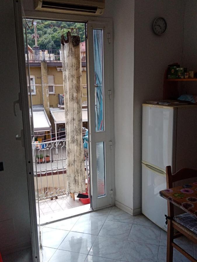 Ferienwohnung Casa Albarosa, 10 Min Walk Train Station, Free Parking. La Spezia Exterior foto