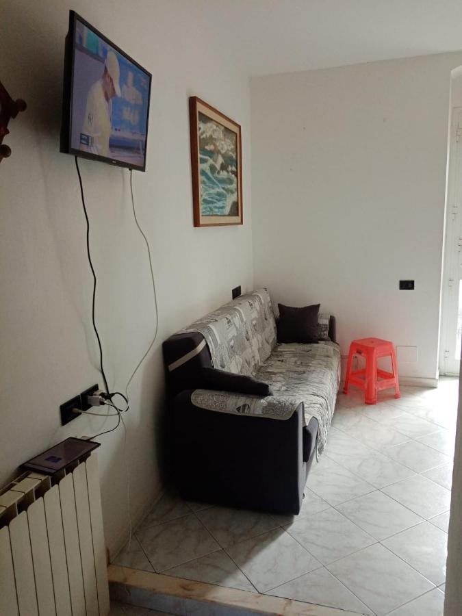 Ferienwohnung Casa Albarosa, 10 Min Walk Train Station, Free Parking. La Spezia Exterior foto