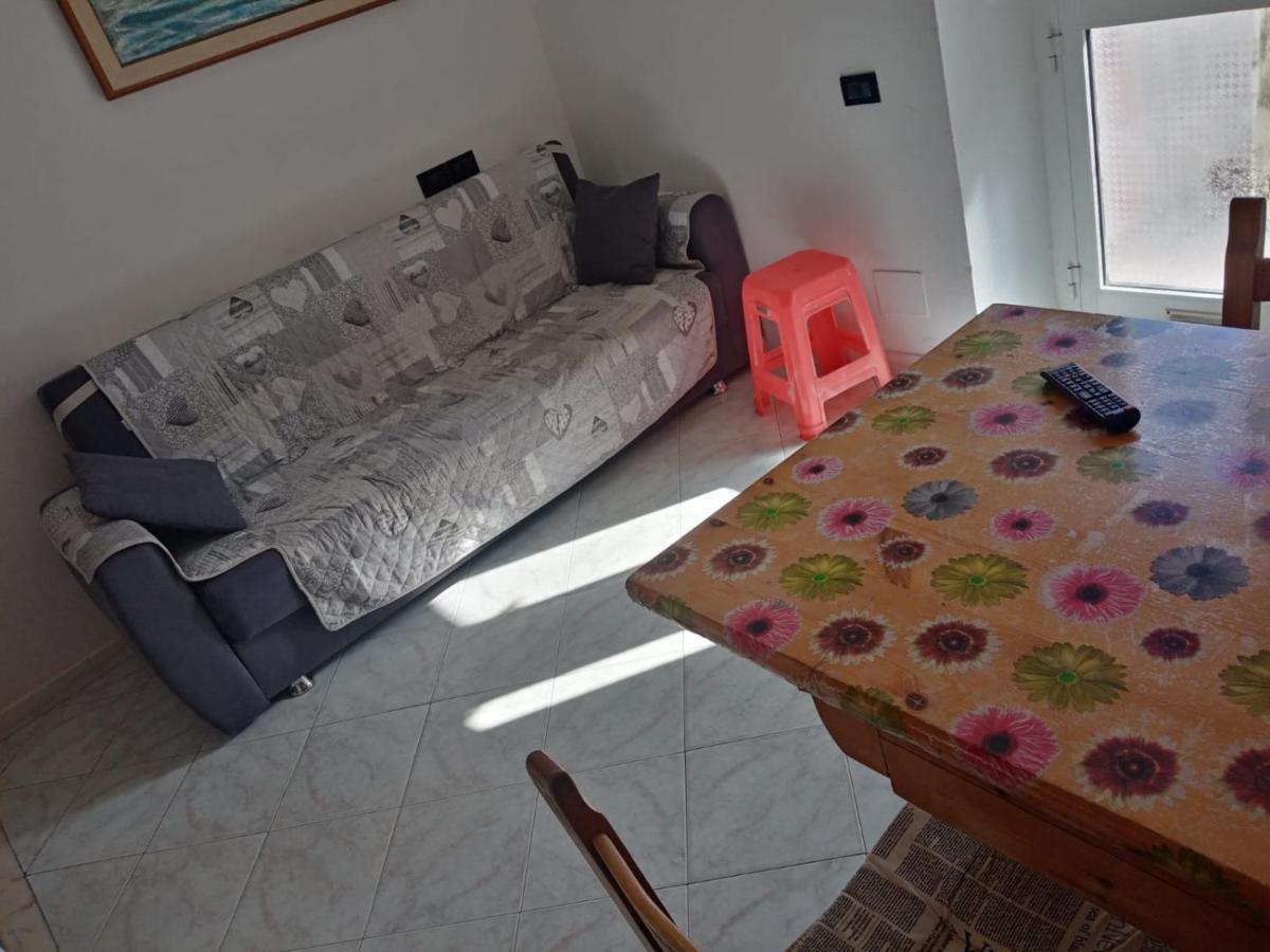 Ferienwohnung Casa Albarosa, 10 Min Walk Train Station, Free Parking. La Spezia Exterior foto
