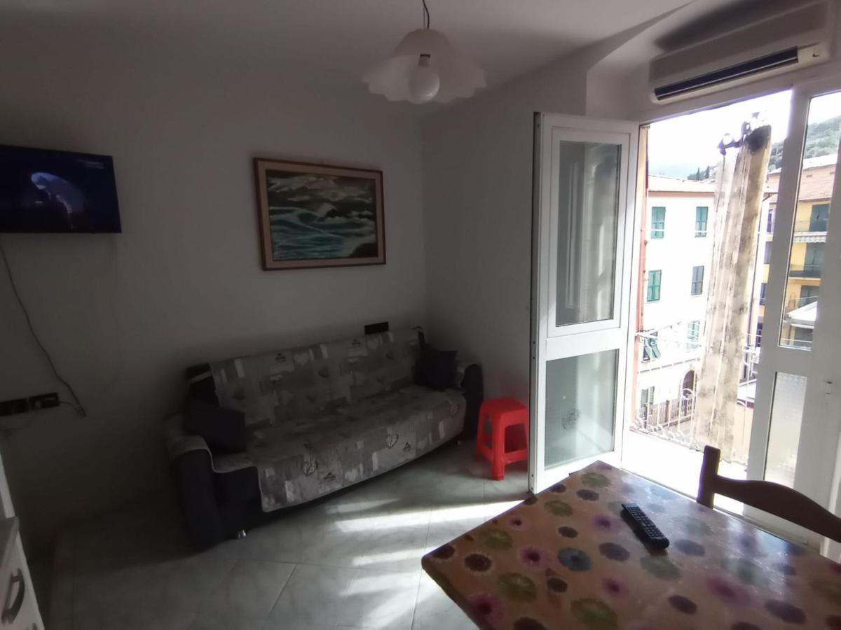 Ferienwohnung Casa Albarosa, 10 Min Walk Train Station, Free Parking. La Spezia Exterior foto